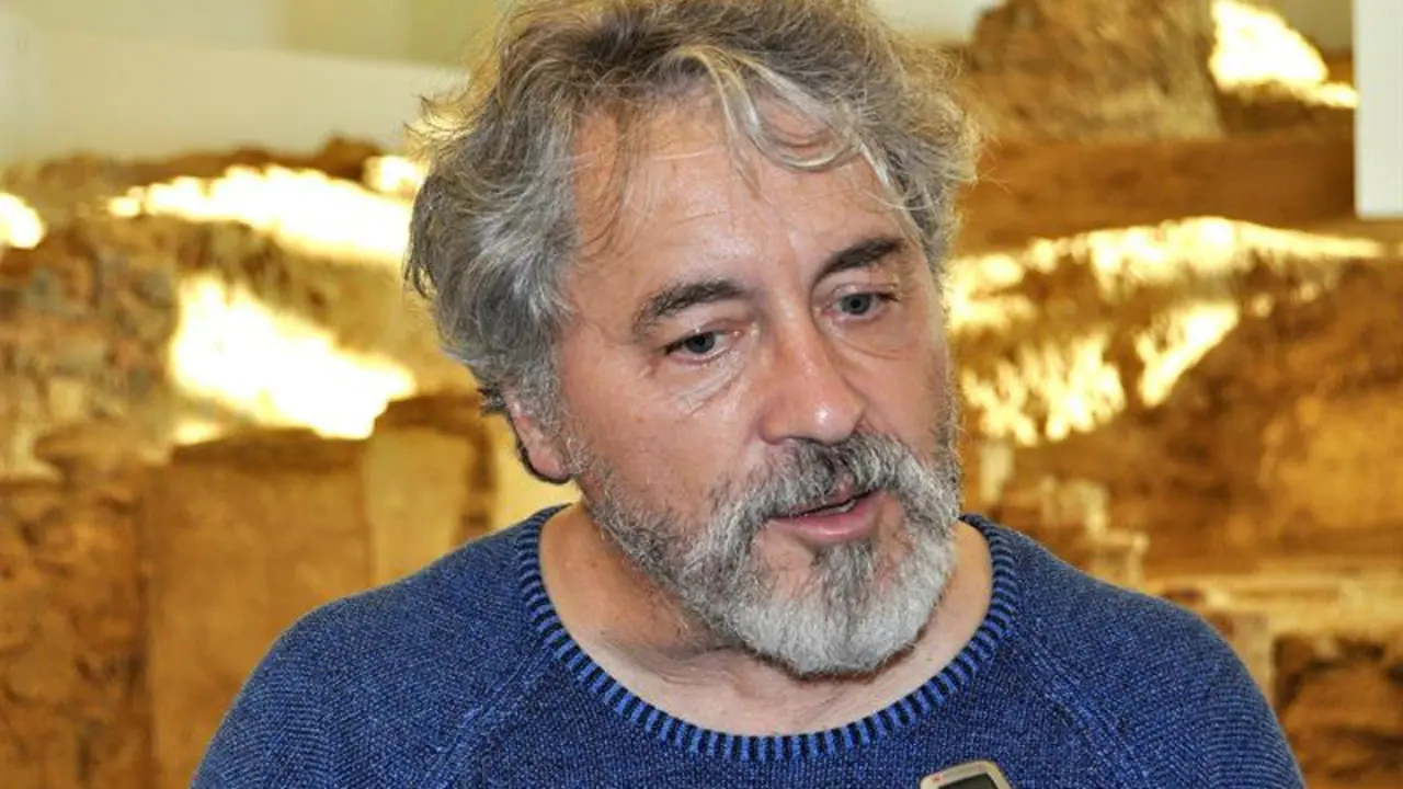 O escritor, poeta e ensaista estivo presente la Feira do Libro de Ceuta. EFE/RAFAEL PEÑA