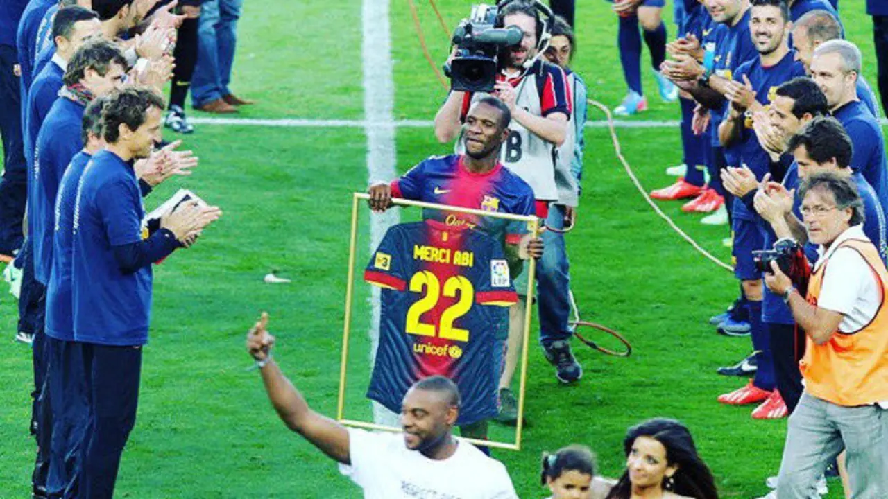Eric Abidal, el día de su despedida como jugador del Barça. TWITTER