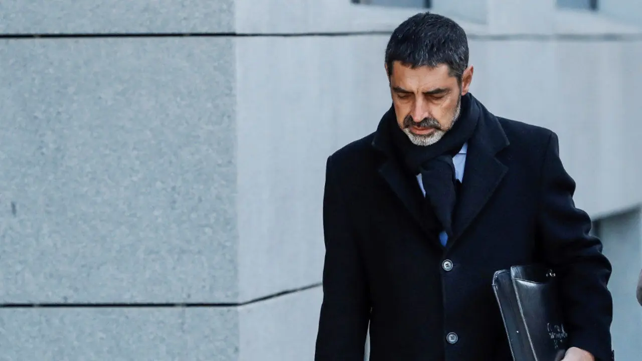 El exjefe de los Mossos d&#39;Esquadra Josep Lluis Trapero a su llegada a la Audiencia Nacional para afrontar su tercera comparecencia ante la juez Lamela. EMILIO NARANJO (EFE)