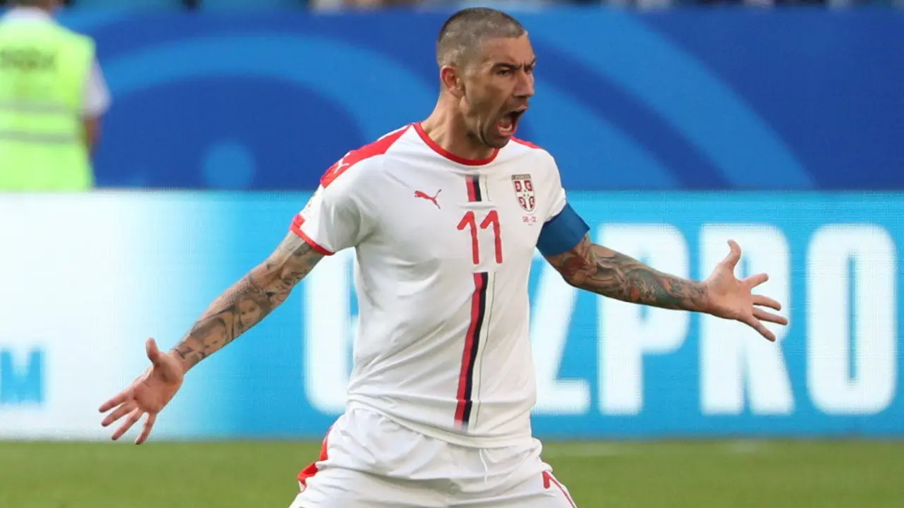Kolarov celebra su tanto. TATYANA ZENKOVICH (EFE)