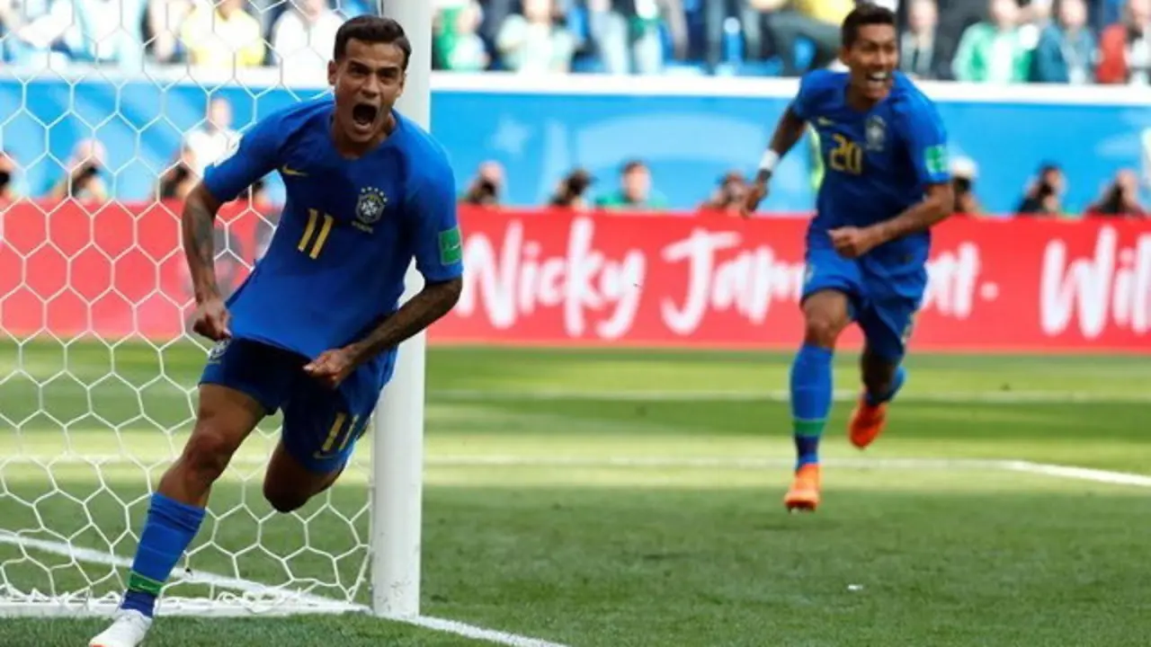 Phillipe Coutinho reacciona tras marcar el 1-0 durante el partido Brasil-Costa Rica. JUAN HERRERO