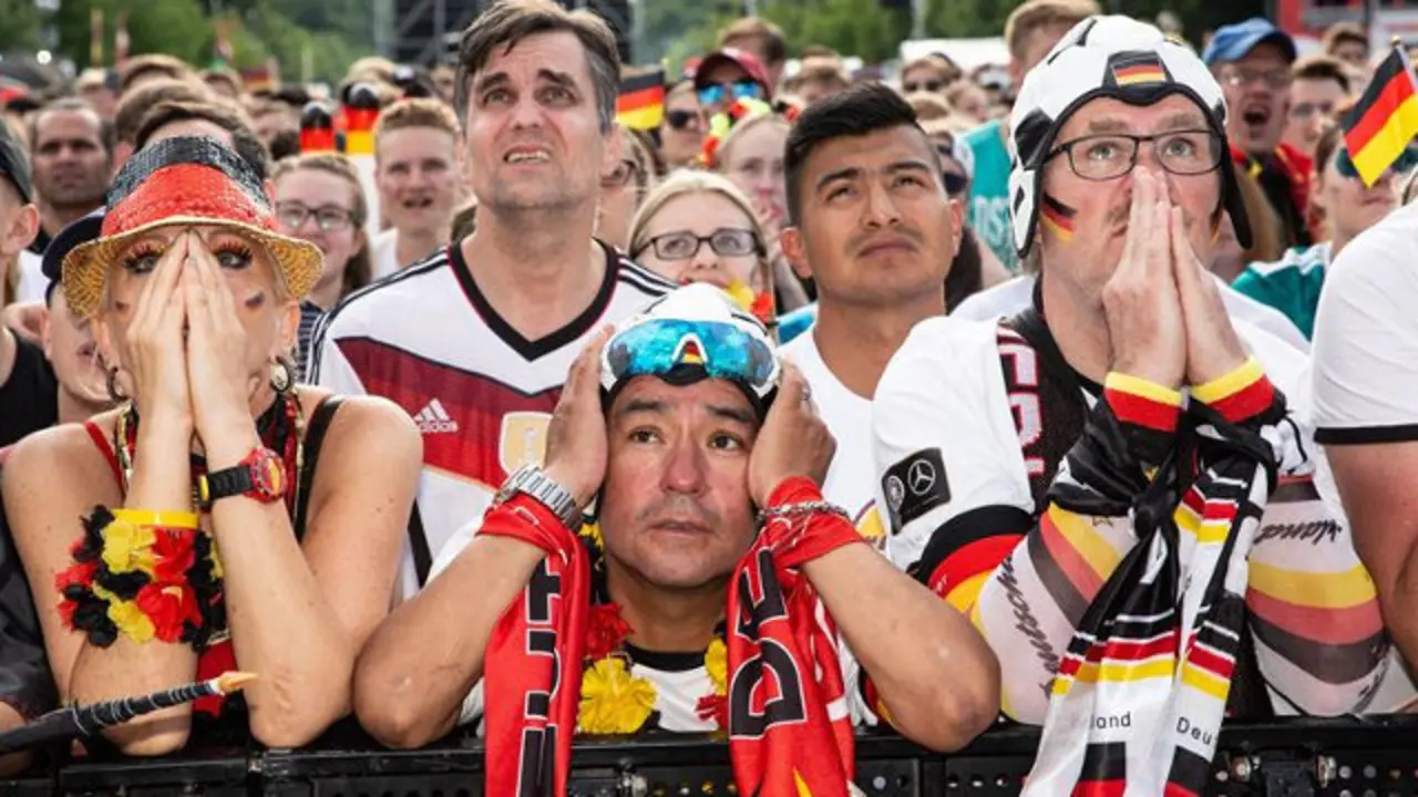 La afición de Alemania sufrió un duro revés con la eliminación de su selección.OMER MESSINGER (Efe) 