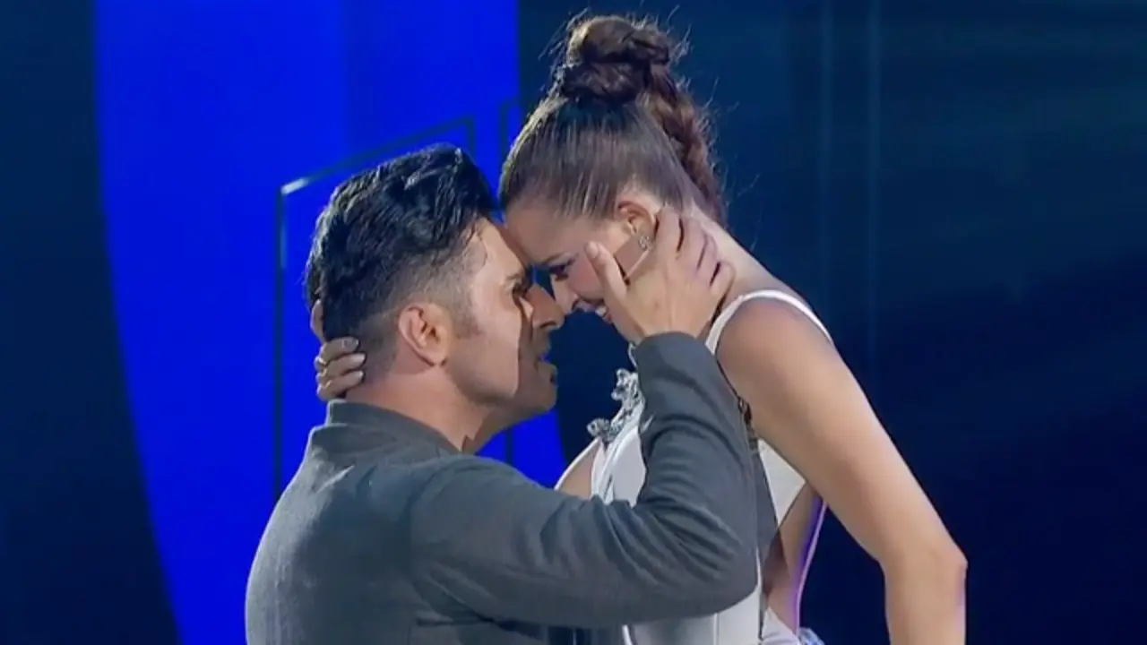 David Bustamante y Yana Olina, durante una de sus actuaciones. TVE