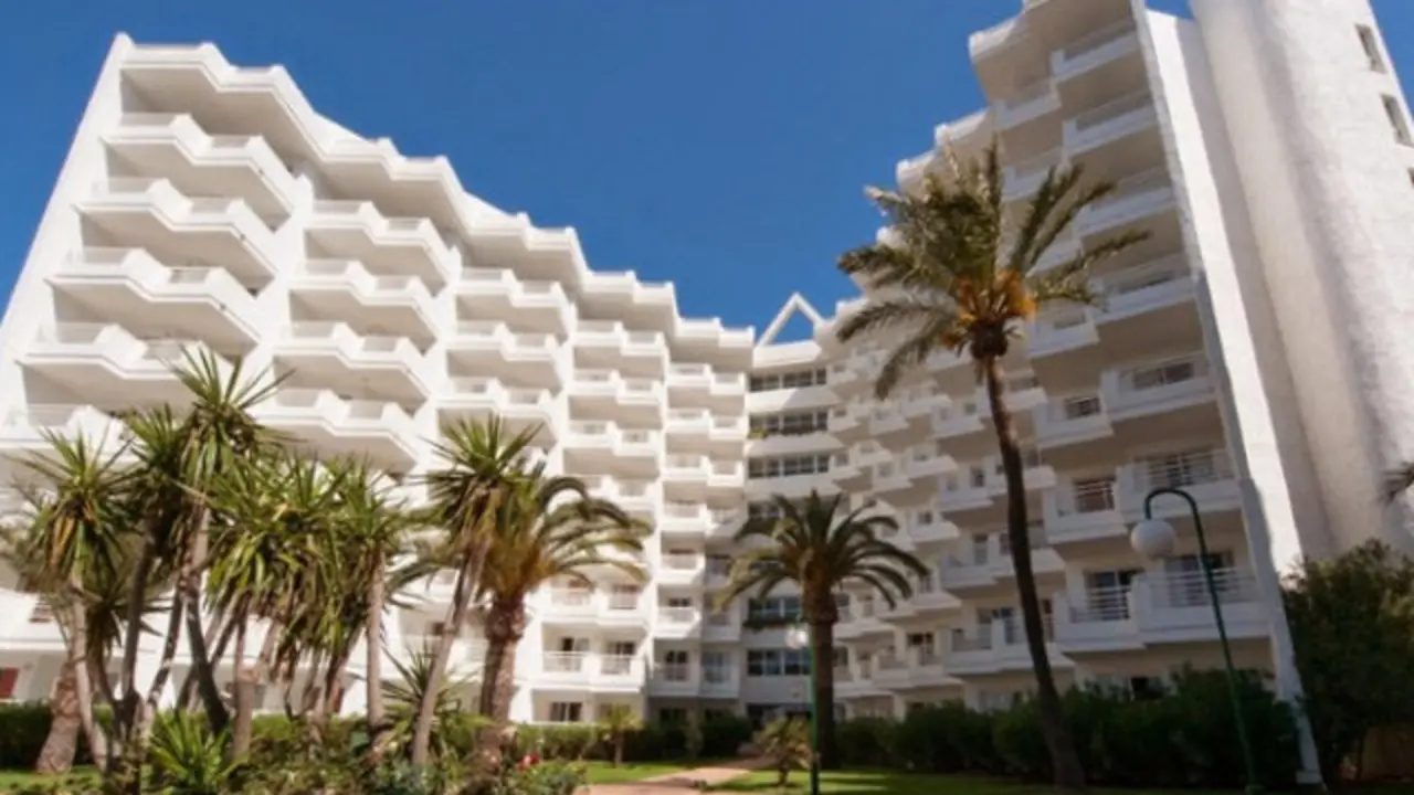 La facha del hotel donde se alojaba el joven. GoogleMaps