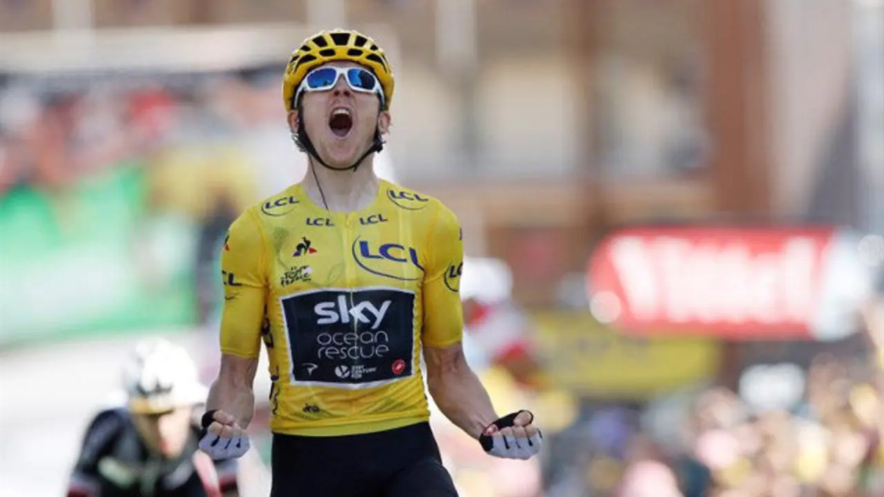 Geraint Thomas celebra su victoria. YOAN VALAT (EFE)