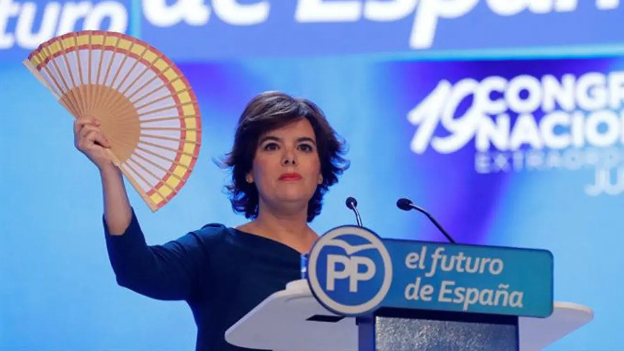 Sáenz de Santamaría, en el congreso del PP. JUAN CARLOS HIDALGO (EFE)