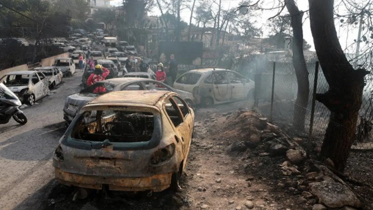 Incendio en Atenas. PANTELIS SAITAS (EFE)