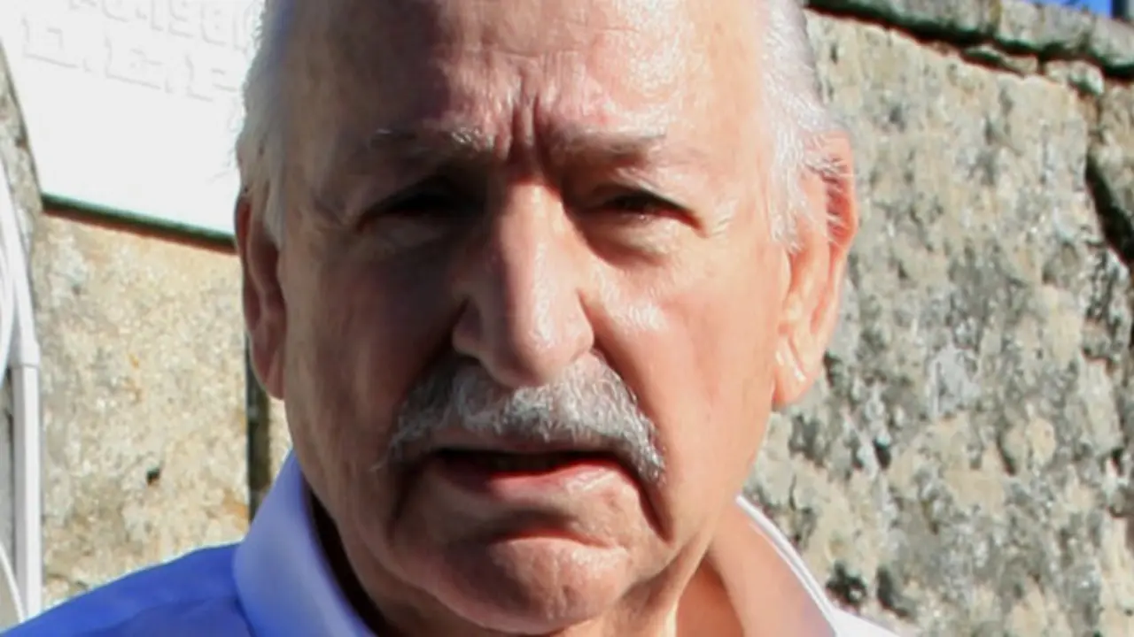 Victor Campio Pereira. WIKIPEDIA (DE PEMENTO)