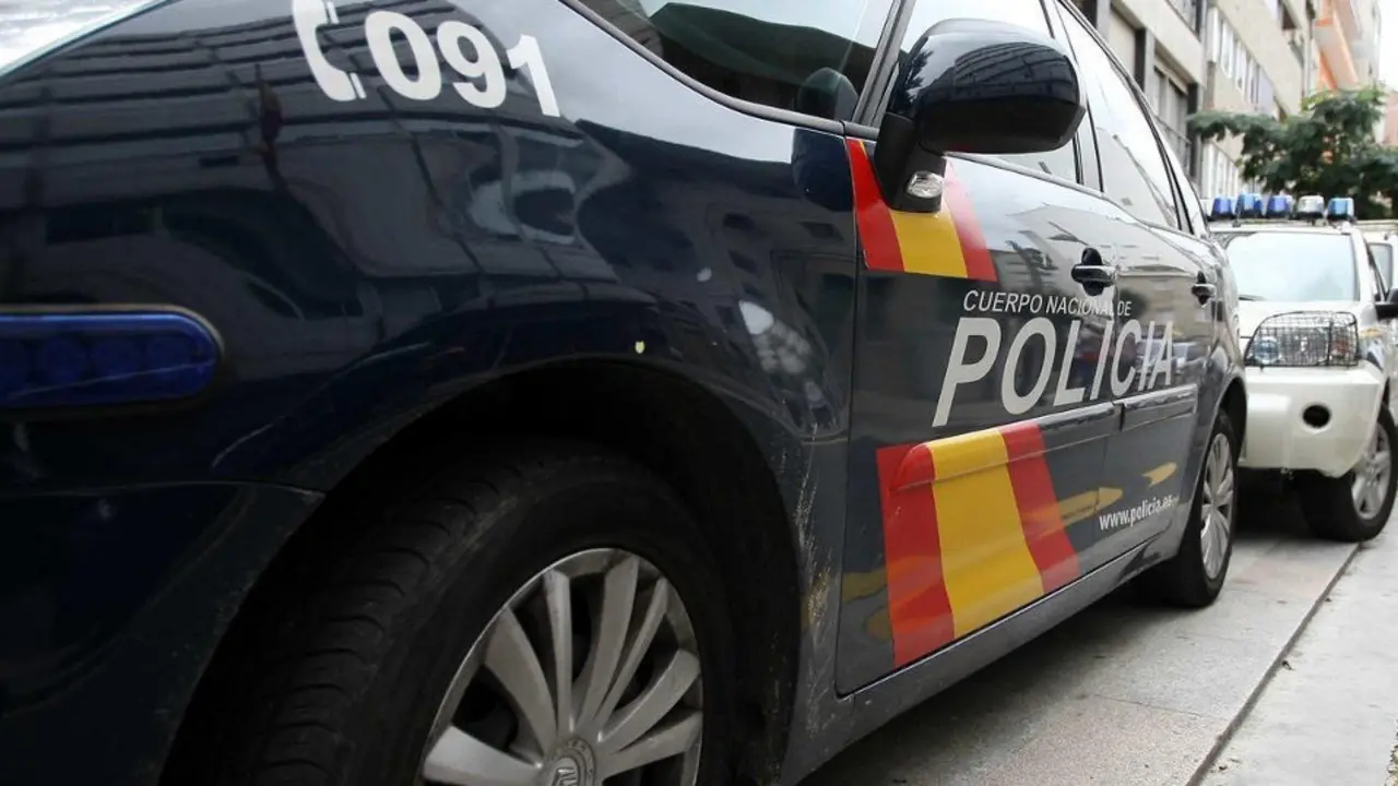 Coches da Policía Nacional. DP