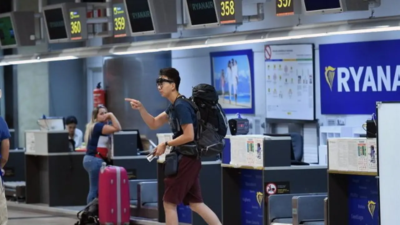 Mostradores de Ryanair. EFE