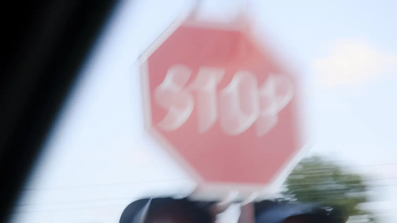 Señal STOP con mala visión. RACE