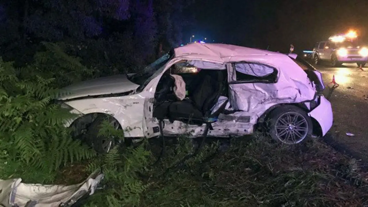 Coche accidentado en Barro. SXENIC (EFE)