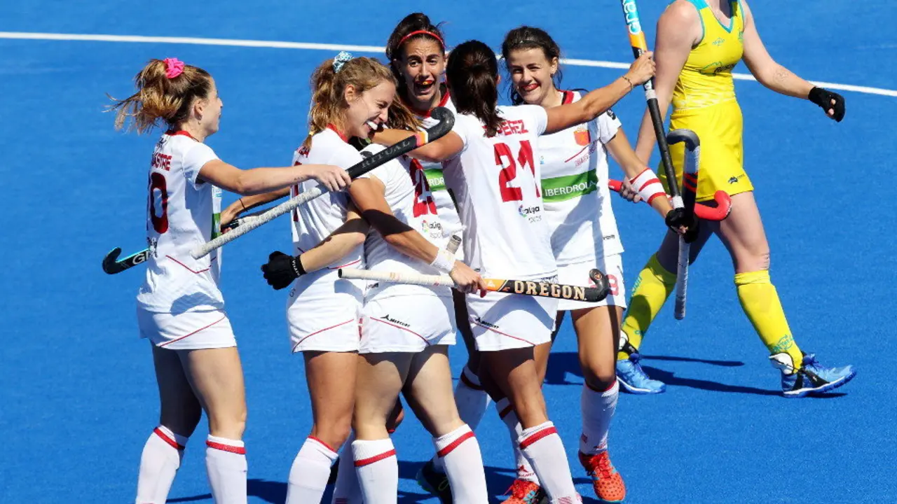 Celebración del equipo español de hockey hierba. EFE (SEAN DEMPSEY)