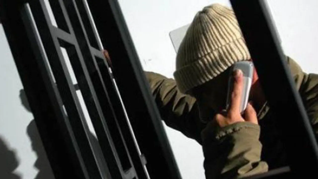 Interior informa de que el año pasado se interceptaron 39 móviles en cárceles gallegas. EP