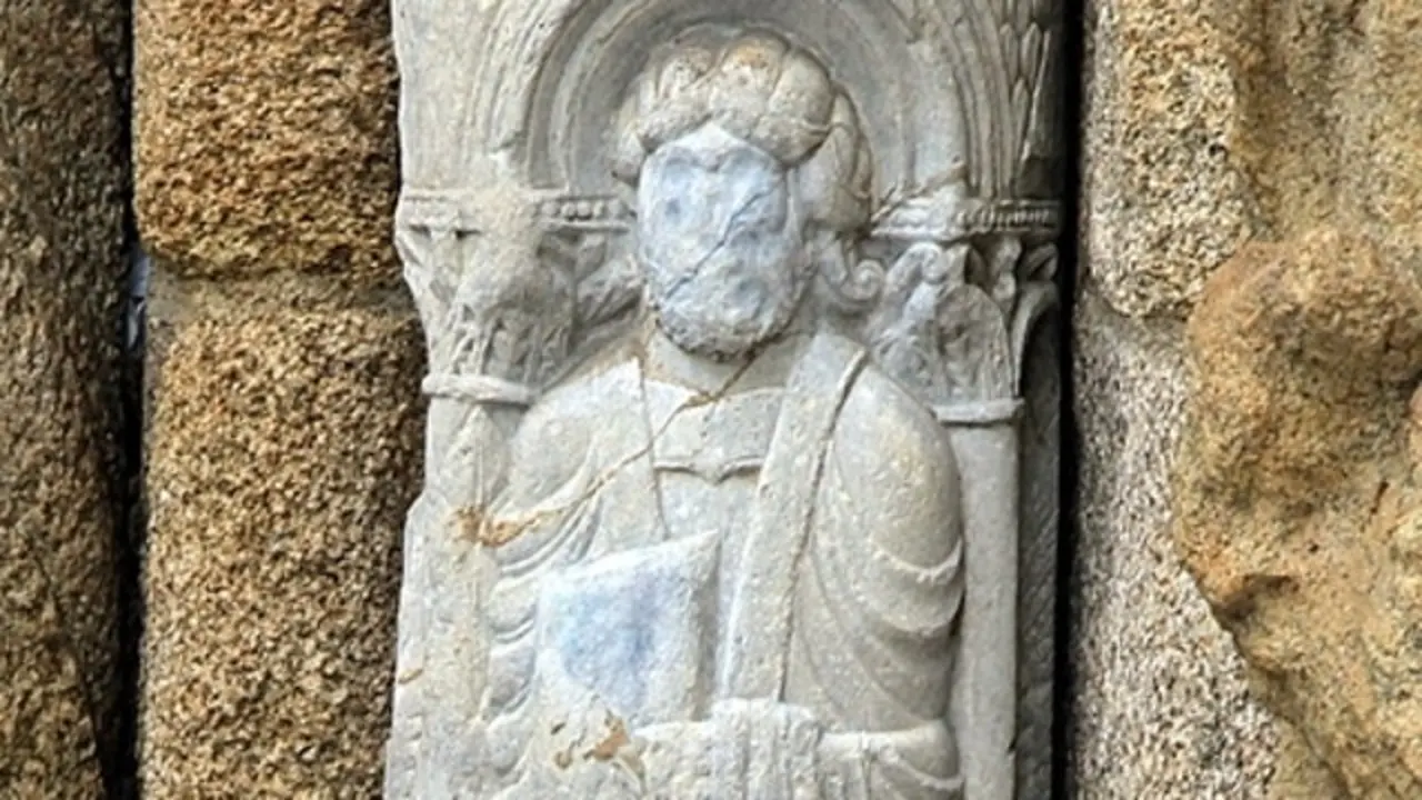 En la figura  todavía se aprecian restos azules de la pintura. LUIS POLO