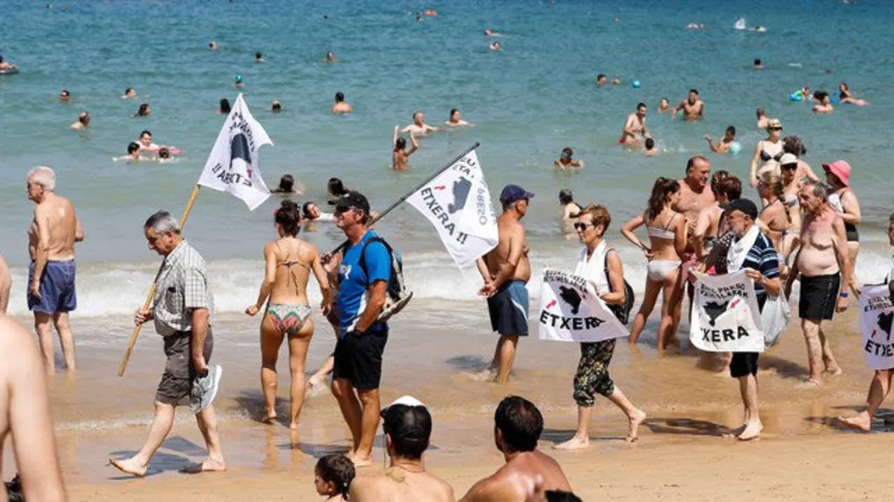 Manifestación a favor del acercamiento de los presos. EFE