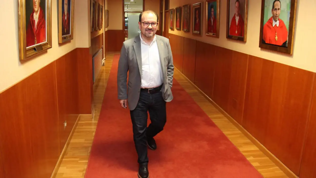 El rector de la USC, Antonio López. PEPE FERRÍN (AGN)