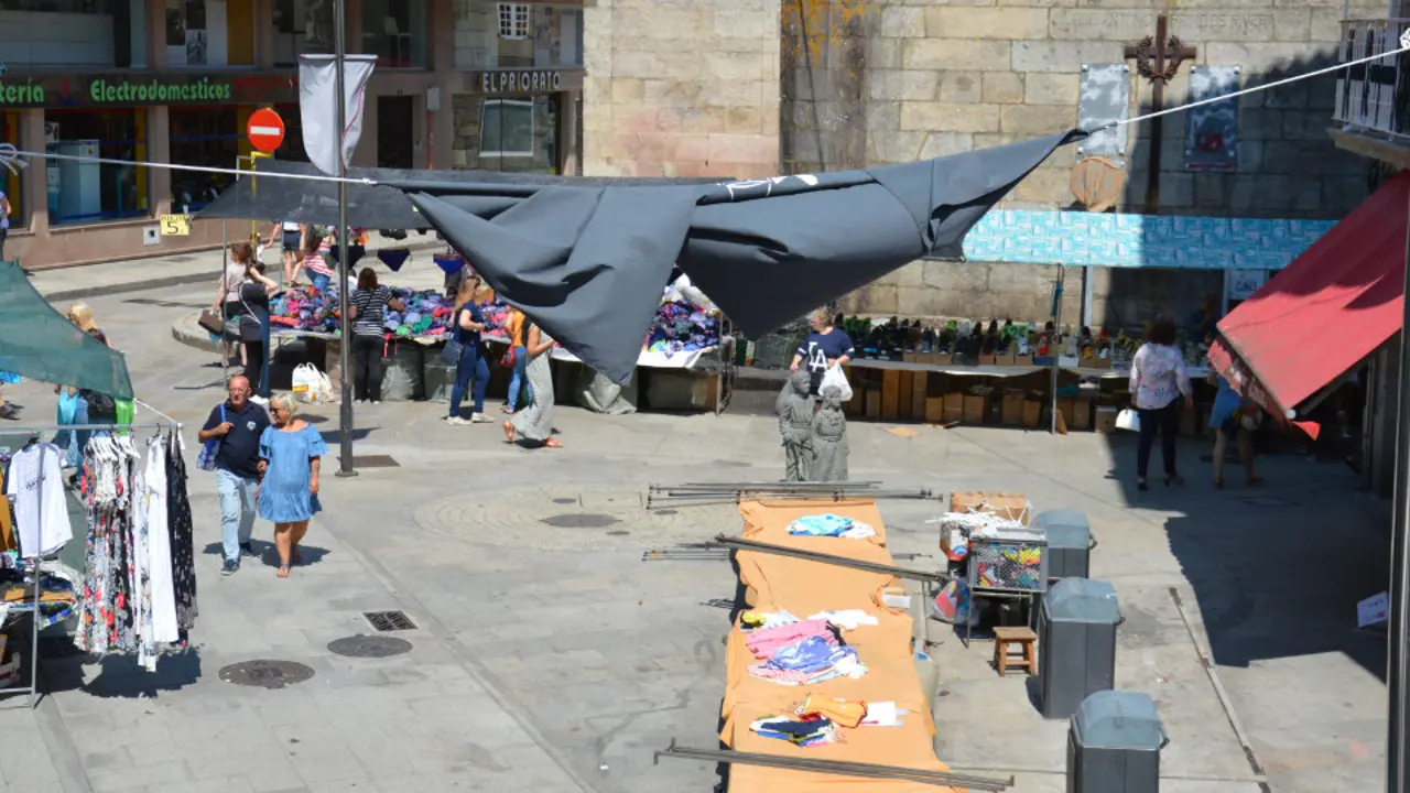 Mercadillo de Marín. DP