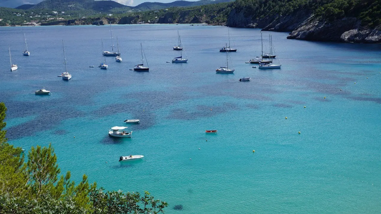 Una cala de Ibiza