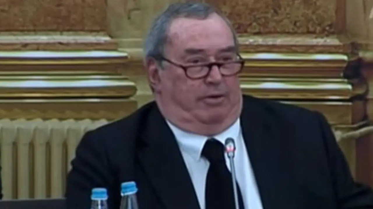 Pedro Queiroz. YOUTUBE