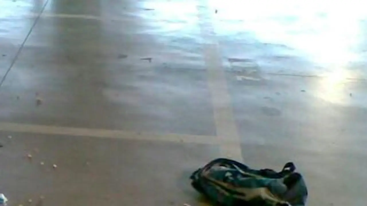 La mochila fue encontrada en un céntrico aparcamiento de Granada. OLIVIA ALONSO (EFE)