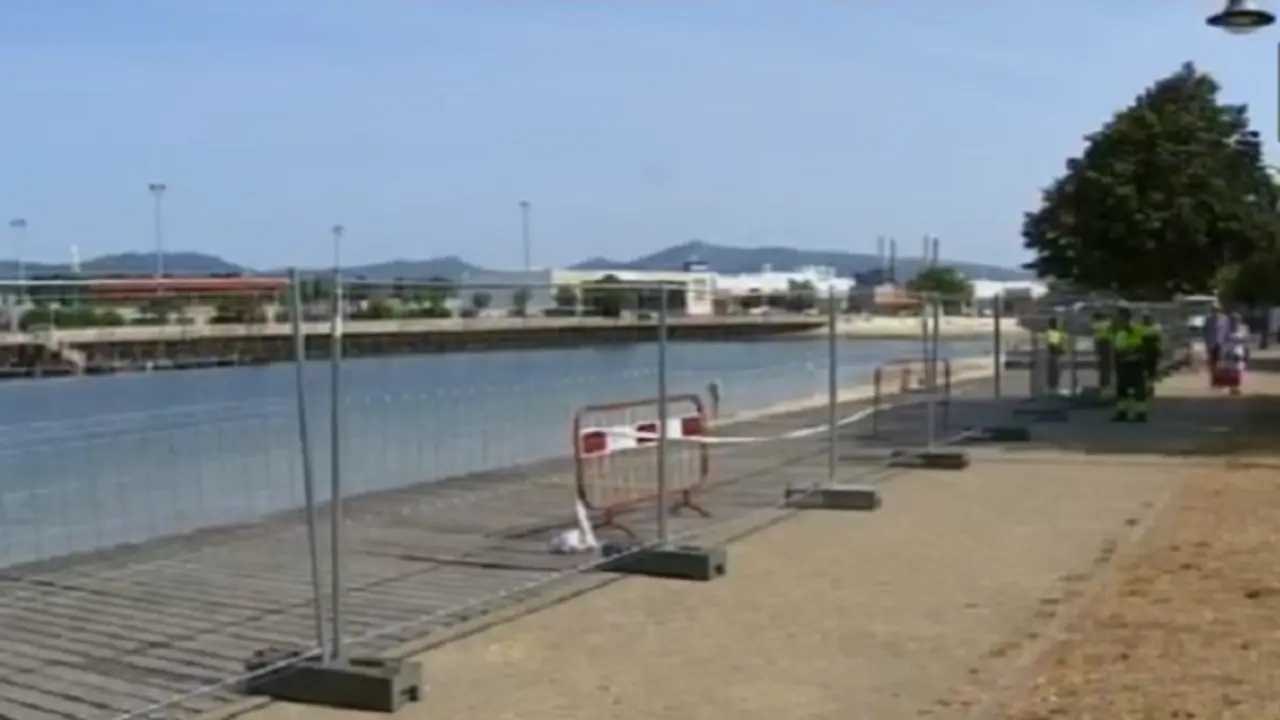 Paseo de Bouzas vallado. TVG