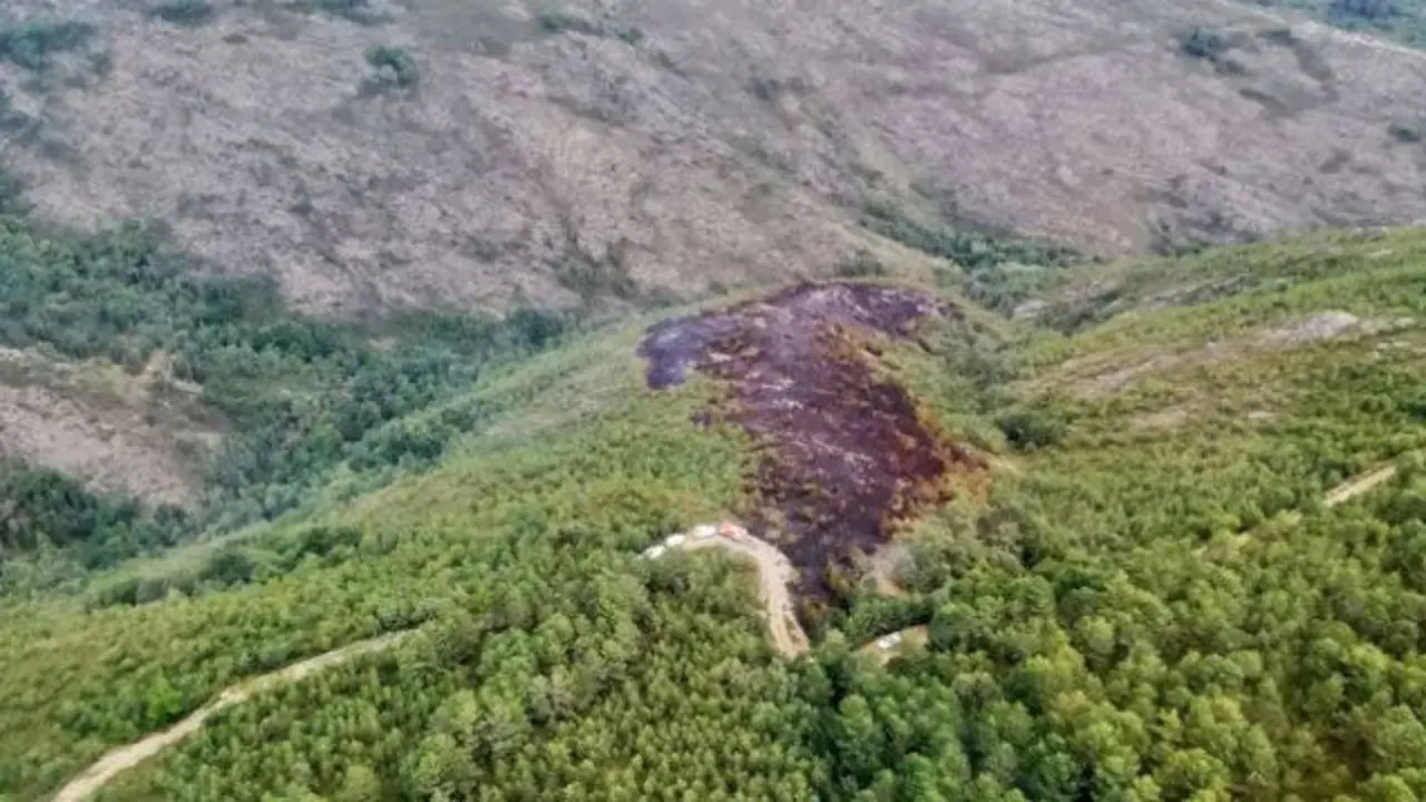 Monte ardido en O Invernadoiro. TWITTER (@BRIFLAZA)