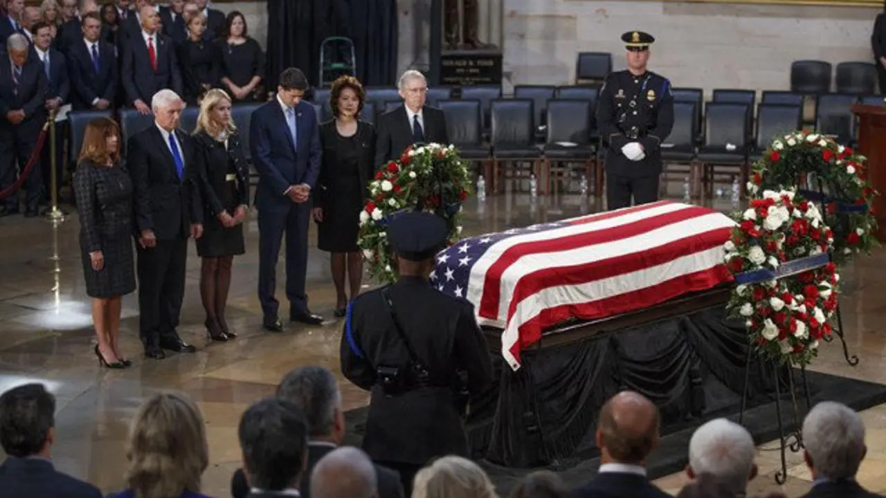 Capilla ardiente de John McCain en el Capitolio. SHAWN THEW