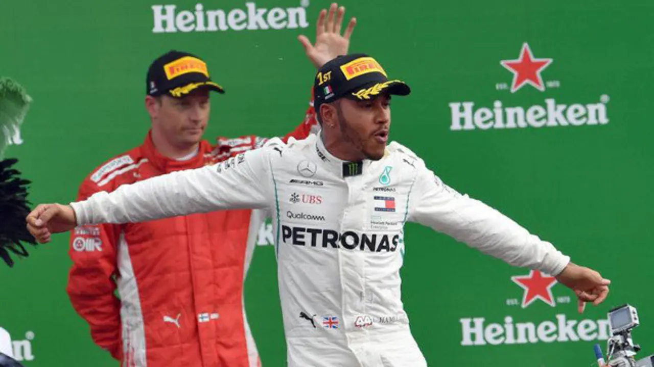Hamilton celebra su victoria. EFE