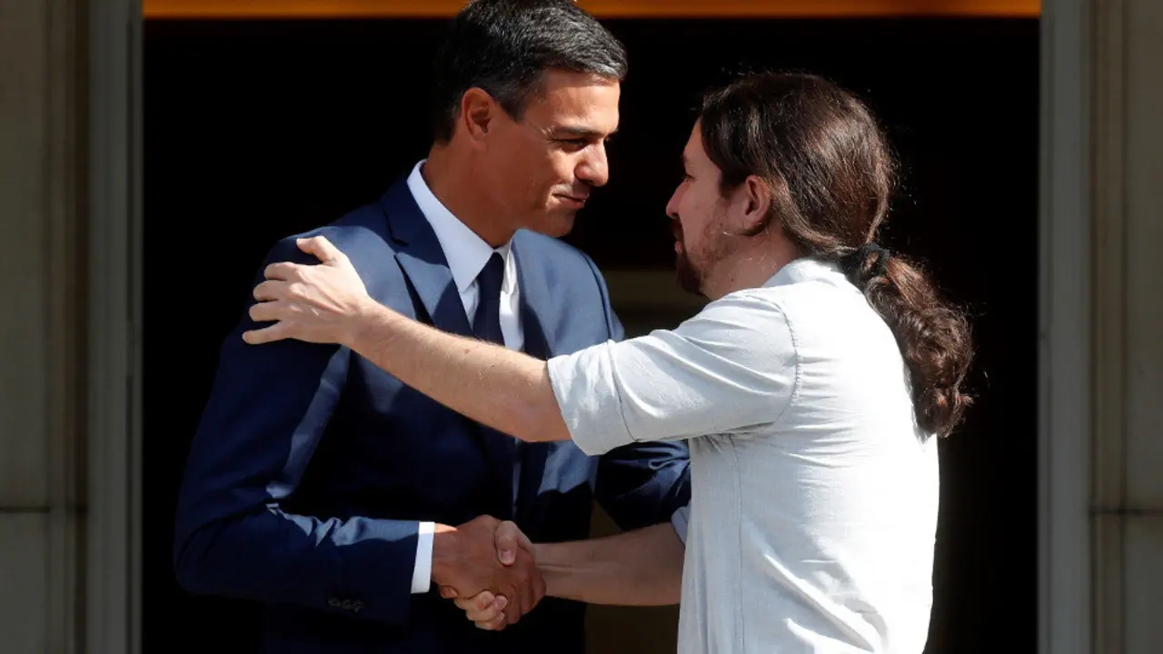 Pedro Sánchez y Pablo Iglesias en Moncloa. KIKO HUESCA (EFE)