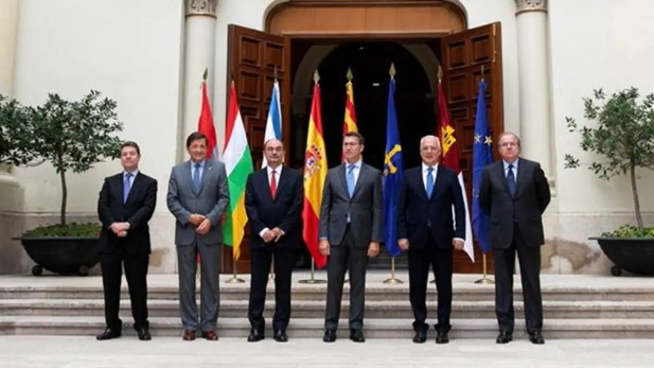 García-Page, Javier Fernández, Javier Lambán, Núñez Feijóo, Jose Ignacio Ceniceros y Juan Vicente Herrera. JAVIER CEBOLLADA (EFE)