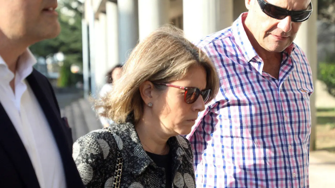 La directora técnica de ADIF Esther Mateo, a su llegada este viernes al juzgado número tres de Compostela. XOÁN REY (EFE)