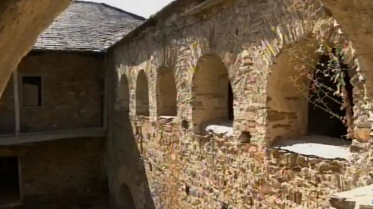 Castillo de Quindous, en Cervantes. TVG