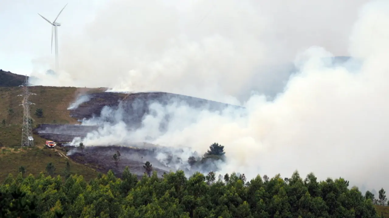 Incendio en Vilalba. MARTA MANCEBO