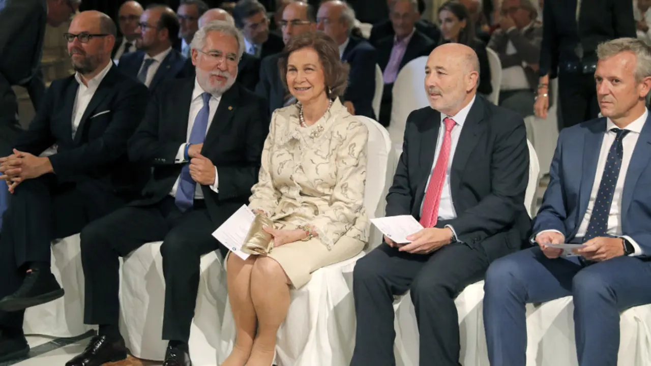 La reina Sofía en su visita a Santiago de Compostela.LAVANDEIRA JR. (Efe)