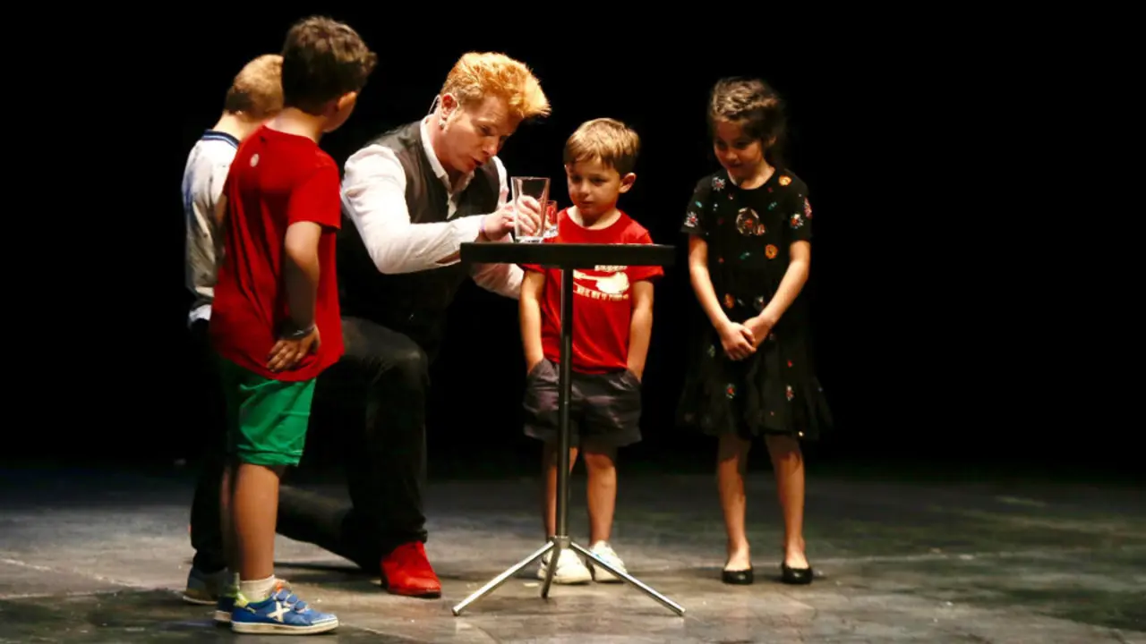 Espectáculo de maxia.DP