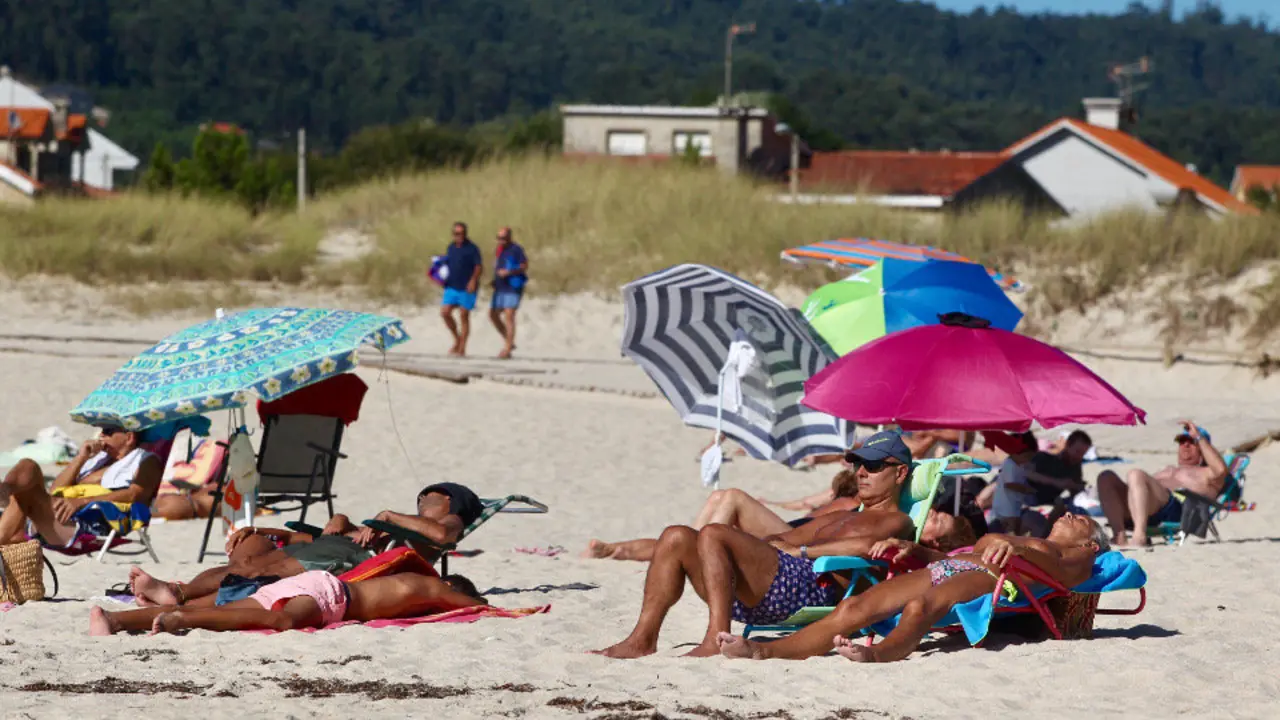 Praia de Areas (Sanxenxo) a pasada fin de semana. RAFA FARI&Ntilde;A