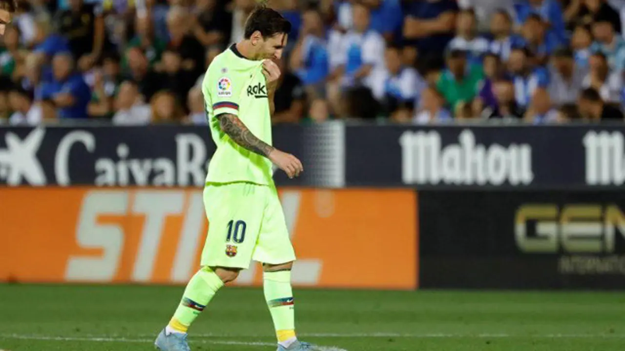 Messi, cabizbajo en Butarque. JUANJO MARTÍN