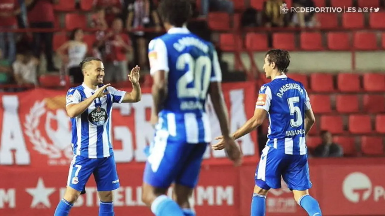 Jugadores del Dépor en un momento del encuentro. TWITTER