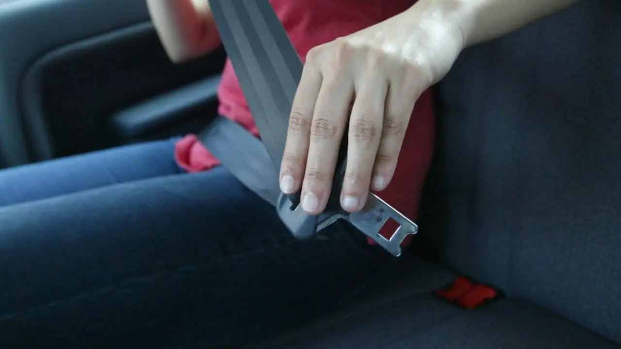 Hebilla de un cinturón de seguridad. ARCHIVO