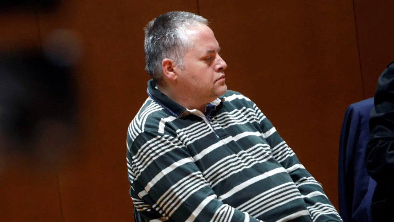 O acusado de matar ao seu fillo de 11 anos en Oza durante o xuízo. CABALAR (EFE)