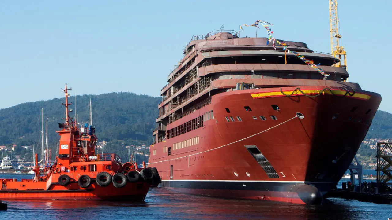 Acto de botadura del crucero. SALVADOR SAS (Efe)