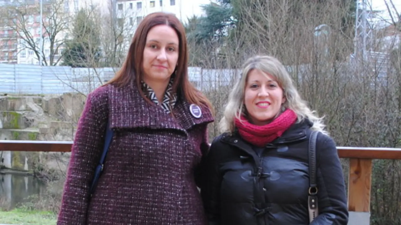 Paula de Santiago con Carmen Santos