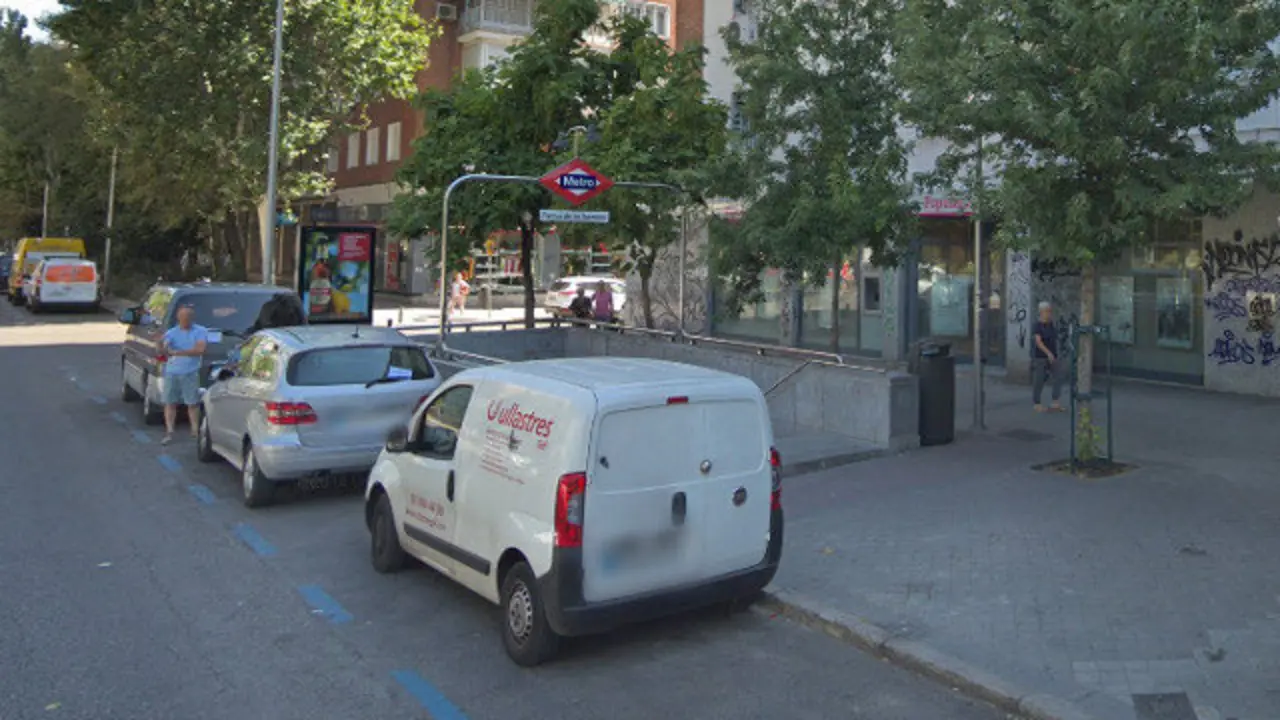 Parada del metro del Parque de las Avenidas donde actuaba el agresor sexual. EP