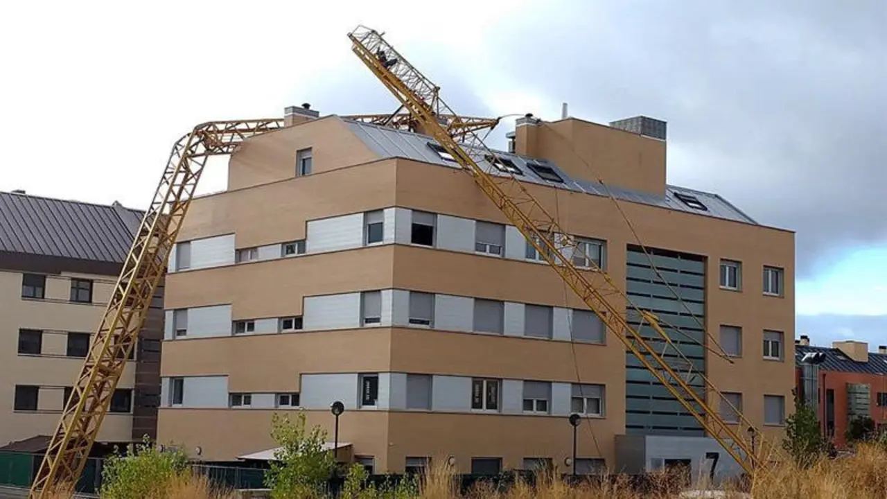 Lugar en el que cayó la grúa. Javier Lascurain (EFE)