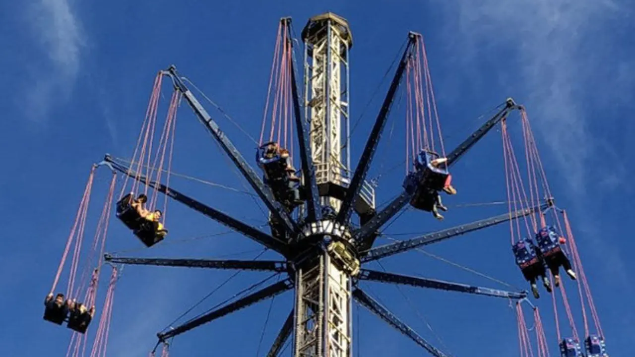 Atracción avariada en San Froilán. EP