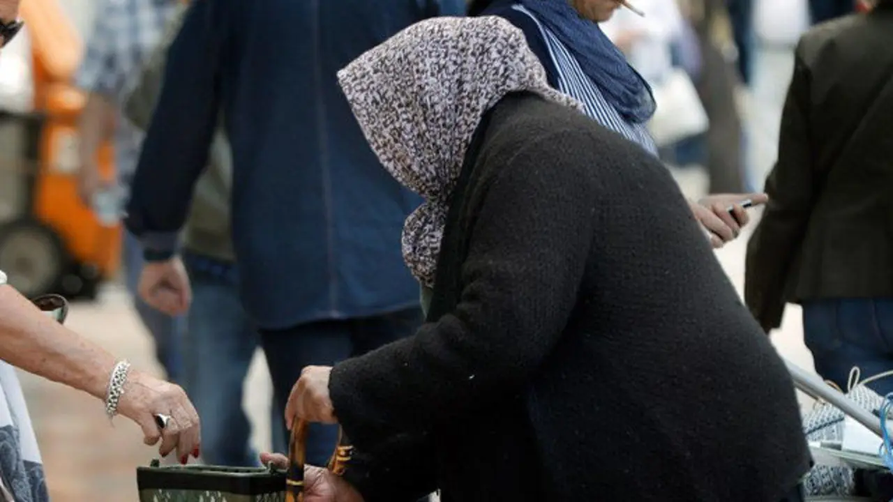 Unos 222.000 galegos están en situación de pobreza severa. JUAN CARLOS CÁRDENAS (EFE)