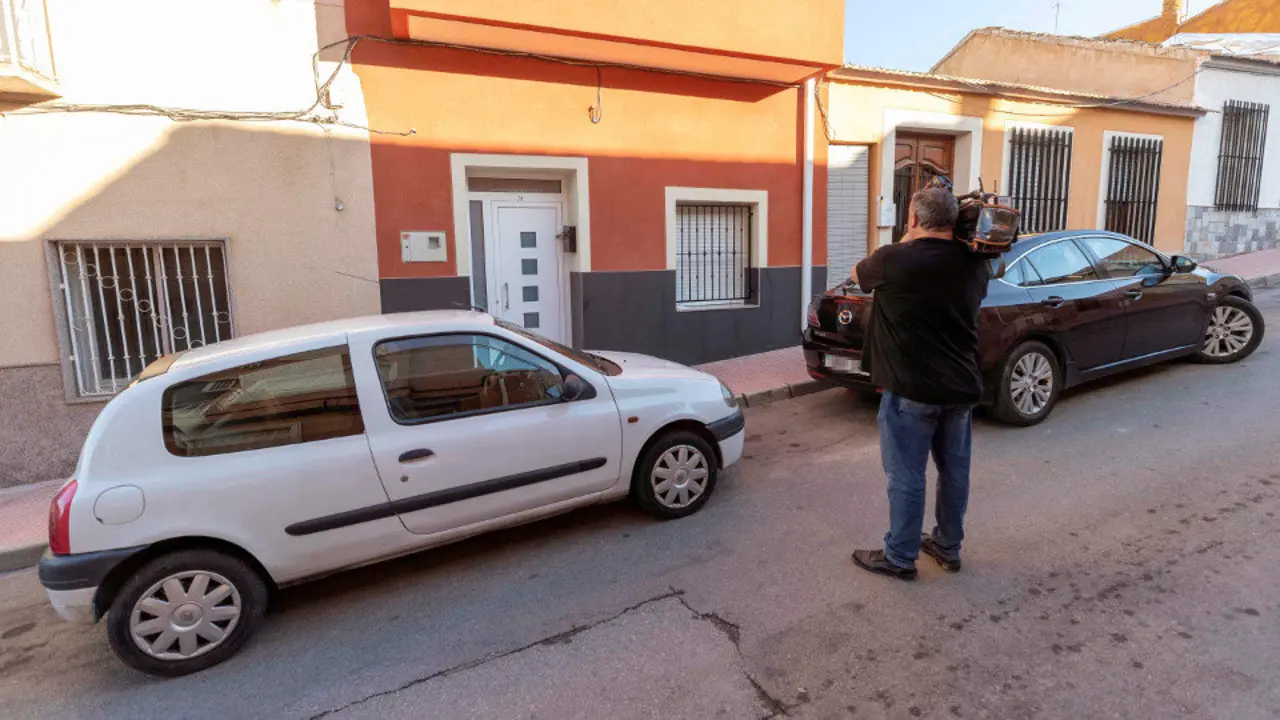 Vivienda de la Calle Saavedra Fajardo de Molina de Segura donde se produjo el suceso. MARCIAL GUILLÉN (EFE)