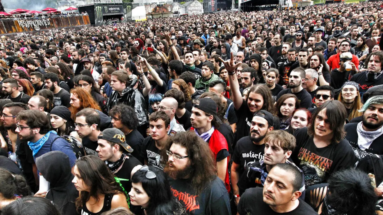 Público en el Resurrection Fest. ARCHIVO