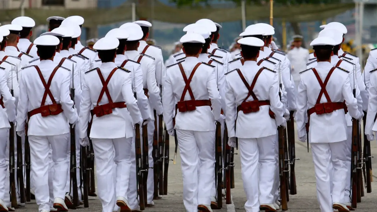 Soldados, ejército, militares, escuela naval. DP